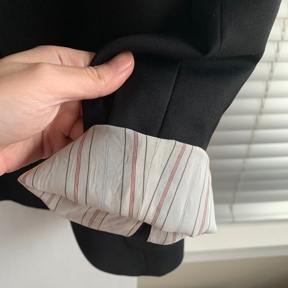 ❗️SOLD❗️Aritzia Tatula blazer - Picture 5 of 7